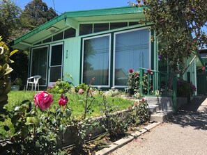 Exterior - Happy House by the Sea (Aptos)
