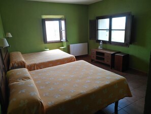 Familien-Vierbettzimmer