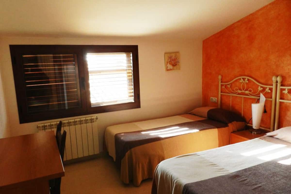 1 slaapkamer, een bureau, gratis wifi