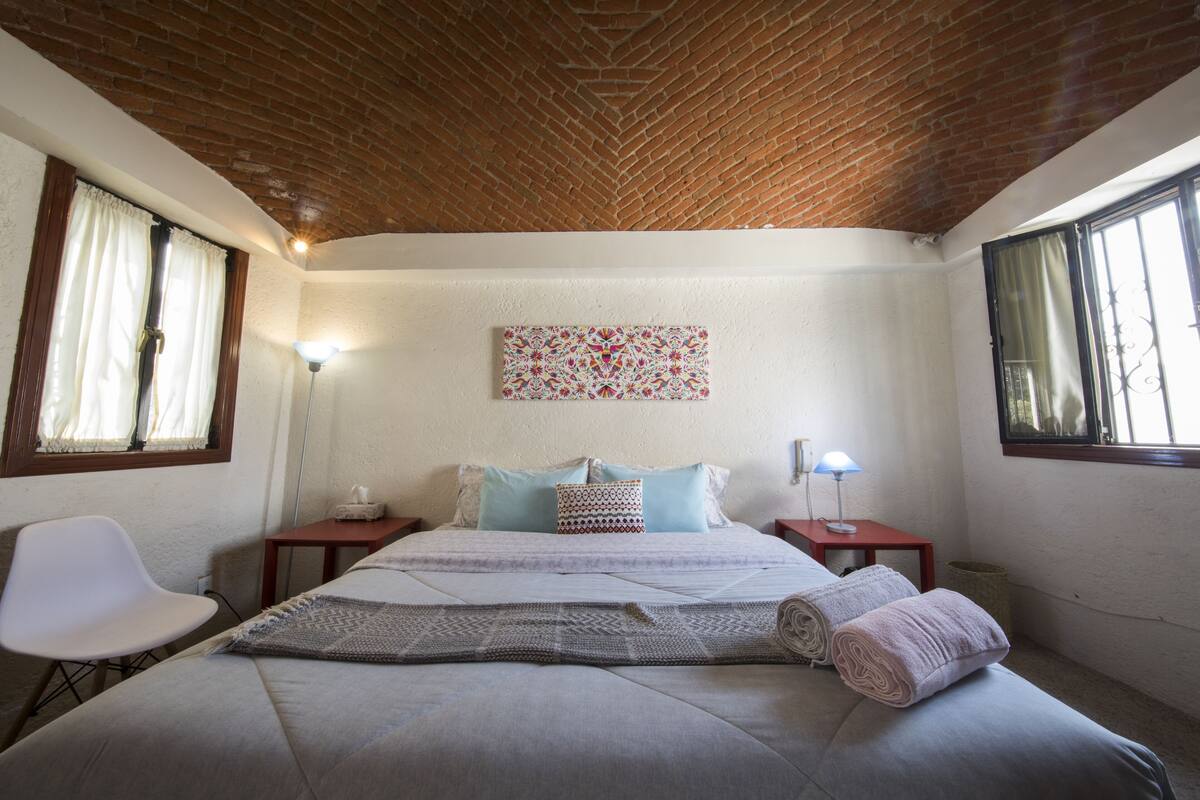 5 habitaciones, ropa de cama de alta calidad y cubrecamas