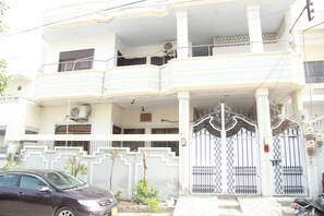 Exterior - Luxury House (Karachi)