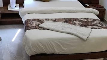 Basic Room | 1 bedroom, Egyptian cotton sheets, premium bedding, Select Comfort beds