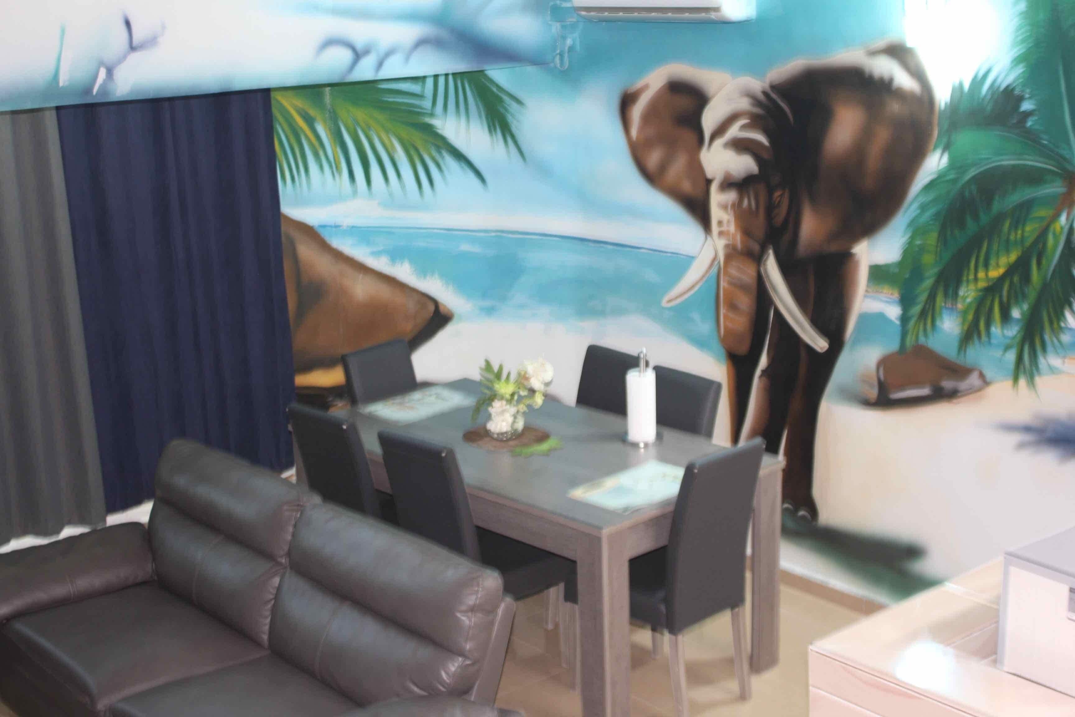 Business Apartment, 1 Katil Raja (King) | Ruang tamu | TV skrin rata 