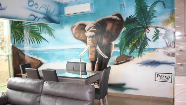 Unclassified image, 1 of 42, button - Residence HEMaG (Abidjan)