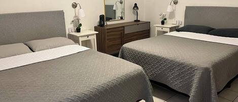 Classic Single Room, 1 Bedroom | 1 bedroom, in-room safe, soundproofing, iron/ironing board