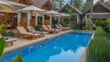 Outdoor pool, pool loungers