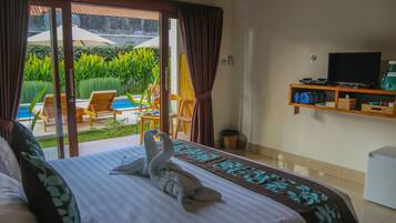 Comfort Double Room, 1 Queen Bed, Pool Access, Garden View | Premium bedding, Select Comfort beds, in-room safe