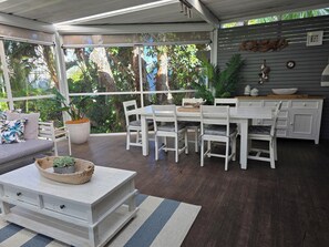 Outdoor dining