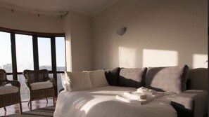 1 dormitori, habitacions insonoritzades, wifi i roba de llit 