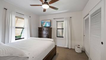 3 bedrooms, iron/ironing board, travel cot, free WiFi