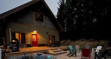 DREAM CABIN ~ Mesa de billar / Air Hockey, Jacuzzi, WiFi, EN LOS Senderos. ¡¡MEJOR VALOR!!