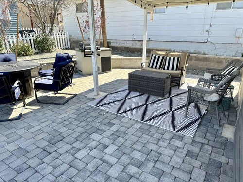 "Mökki viskistä" historiallisessa keskustassa Prescottissa