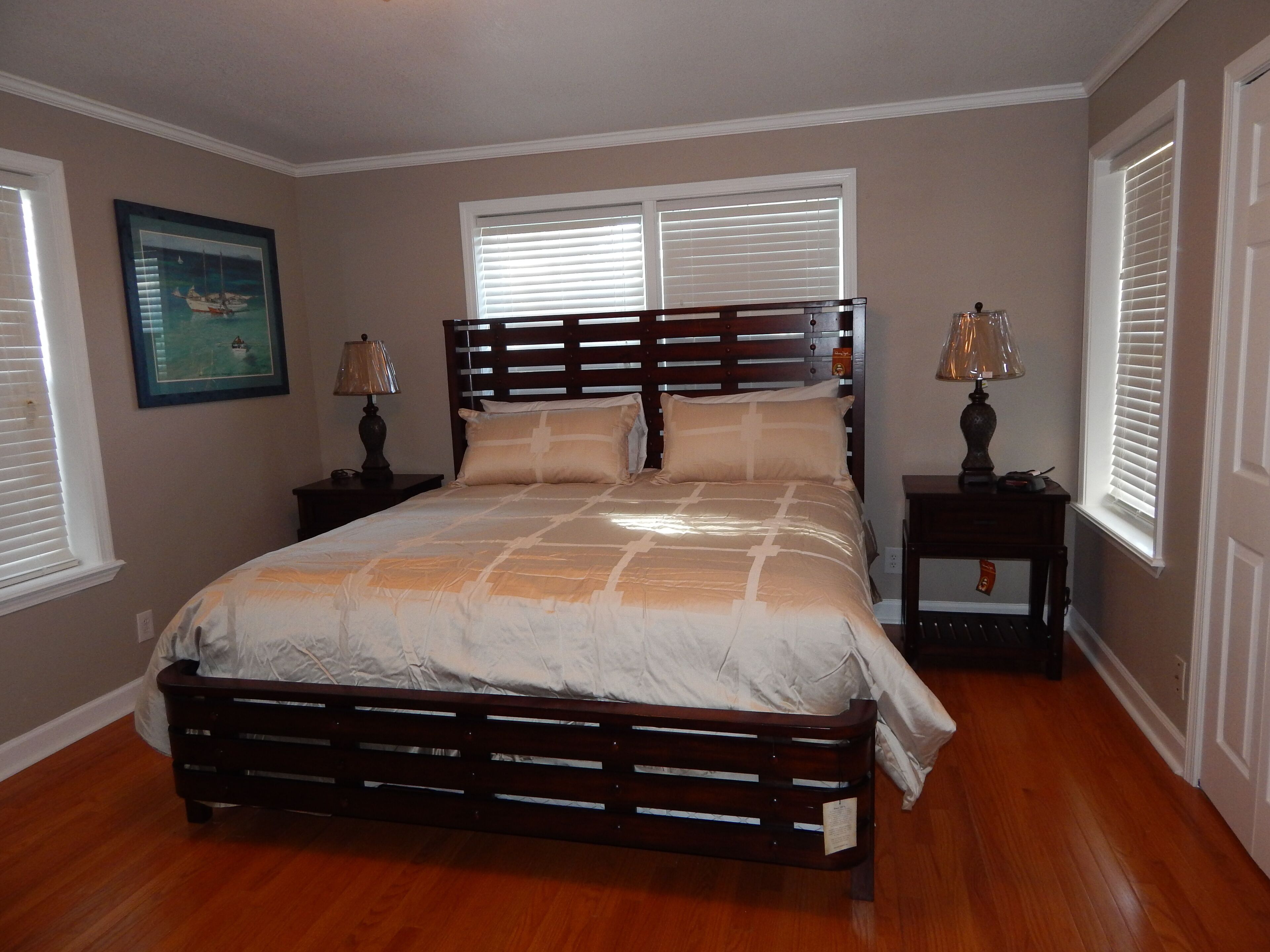 3 camere, una scrivania, ferro/asse da stiro, Wi-Fi gratuito