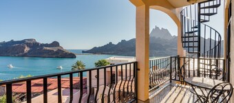  Beautiful home on Hillside with million dollar view overlooking Ocean and Bay