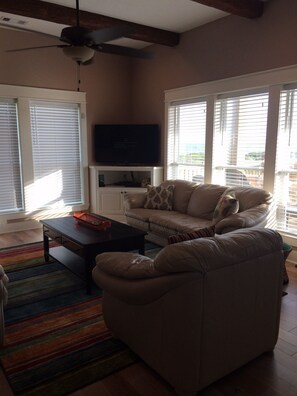 Televisión y reproductor de DVD