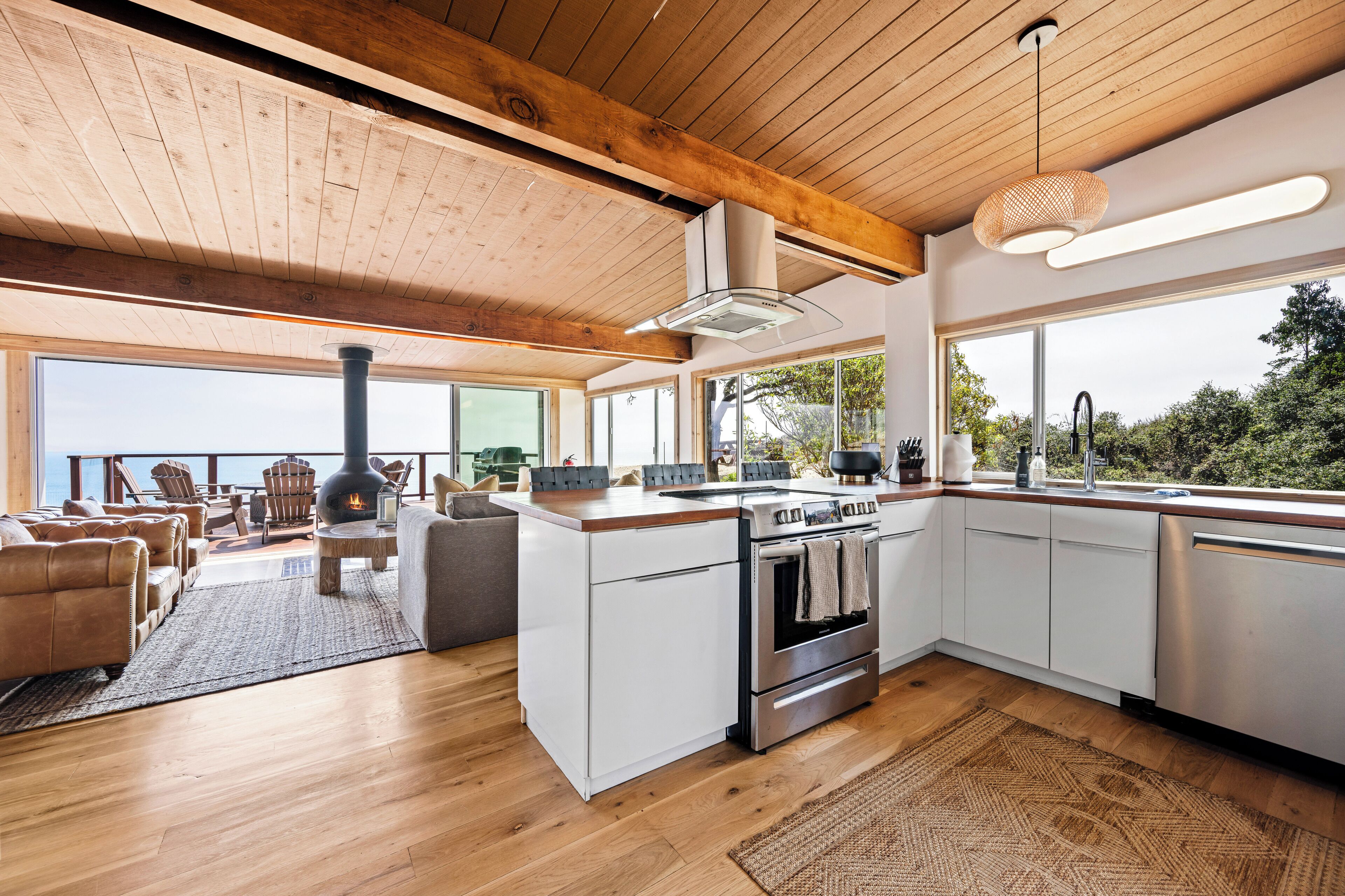 Frigorífic, microones, forn i placa de cuina 