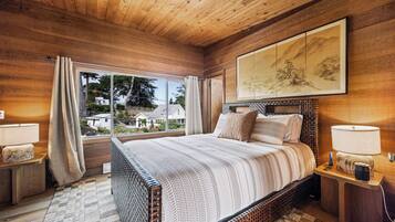 3 habitaciones, tabla de planchar con plancha y cuna de viaje