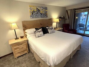 1 bedroom, in-room safe, desk, iron/ironing board - XL Luxury Penthouse. Aspens! Ski-in-out. King. 3hot tubs+pool  Heated floors BBQ (Whistler)