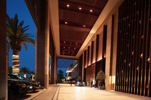 Façade de l’hébergement - soirée/nuit