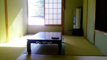 Japanese Style Room with Shared Bathroom | Free WiFi, bed sheets