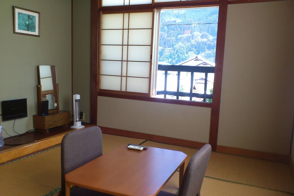Japanese Style Room with Shared Bathroom | Free WiFi, bed sheets