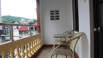 Triple Room | Porch