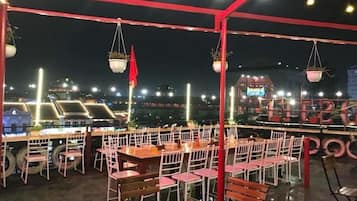 Der serveres morgenmad, frokost og aftensmad