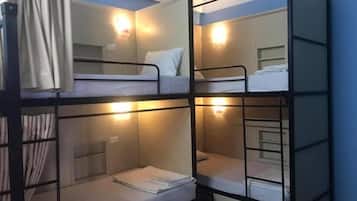 In-room safe, desk, free WiFi