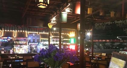 Thuy Duong Ha Long Hotel - Hostel
