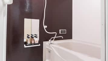 Kombinasi shower/bathtub dan perlengkapan mandi gratis