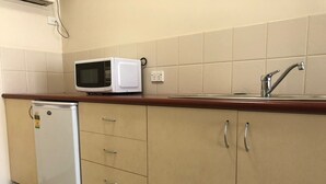Unclassified image, 5 of 21, button - Outback Quarters Motel Hay (Hay South)