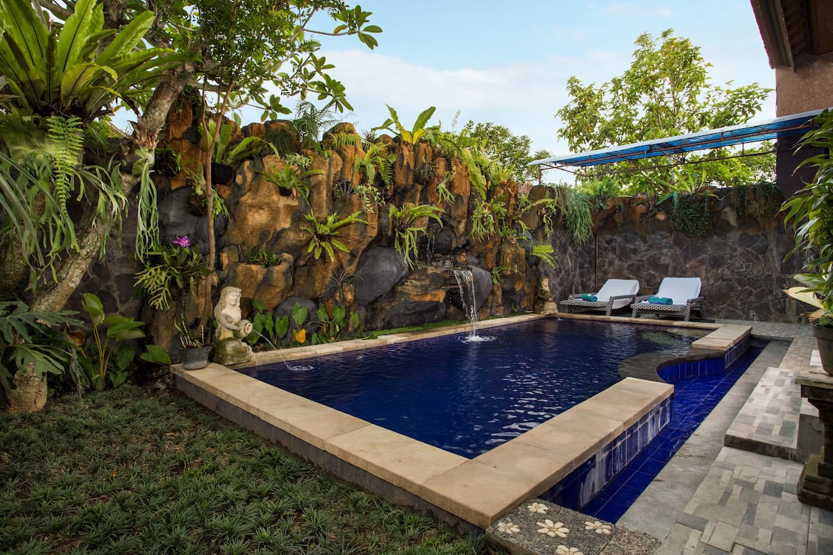 Villa, 1 Bedroom, Private Pool | Minibar, desk, iron/ironing board, free cribs/infant beds