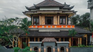 Mặt tiền nơi lưu trú