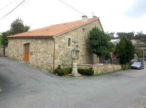 Mặt tiền nơi lưu trú