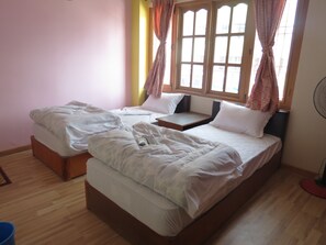 Twin Room, 2 Single Beds - Hotel Om (Kathmandu)