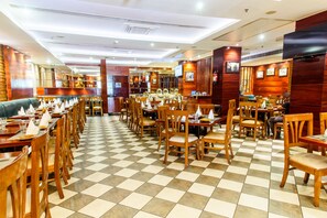 Dining - Ascent Biz Hotel (Noida)