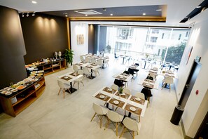 Desayuno buffet incluido todos los días