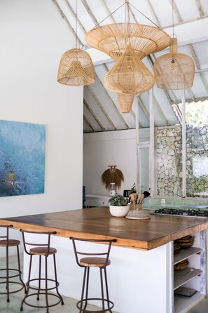 Superior Villa, 3 Bedrooms | Private kitchen - Villa Papaya (Pecatu)