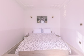 Villa, 3 Bedrooms | 1 bedroom, iron/ironing board, free WiFi, bed sheets - Veranda (Rabat)