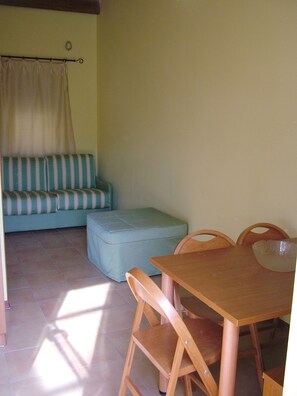 Basic Apartment, 1 Bedroom, Accessible, Ground Floor | Living area