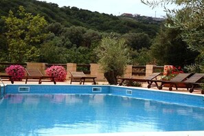 Piscina stagionale all'aperto
