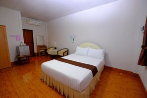 Standard Double Room | Free WiFi - Teerana Place (Na Kae)