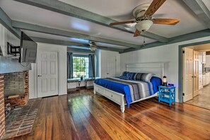 6 habitaciones, escritorio, tabla de planchar con plancha y internet 