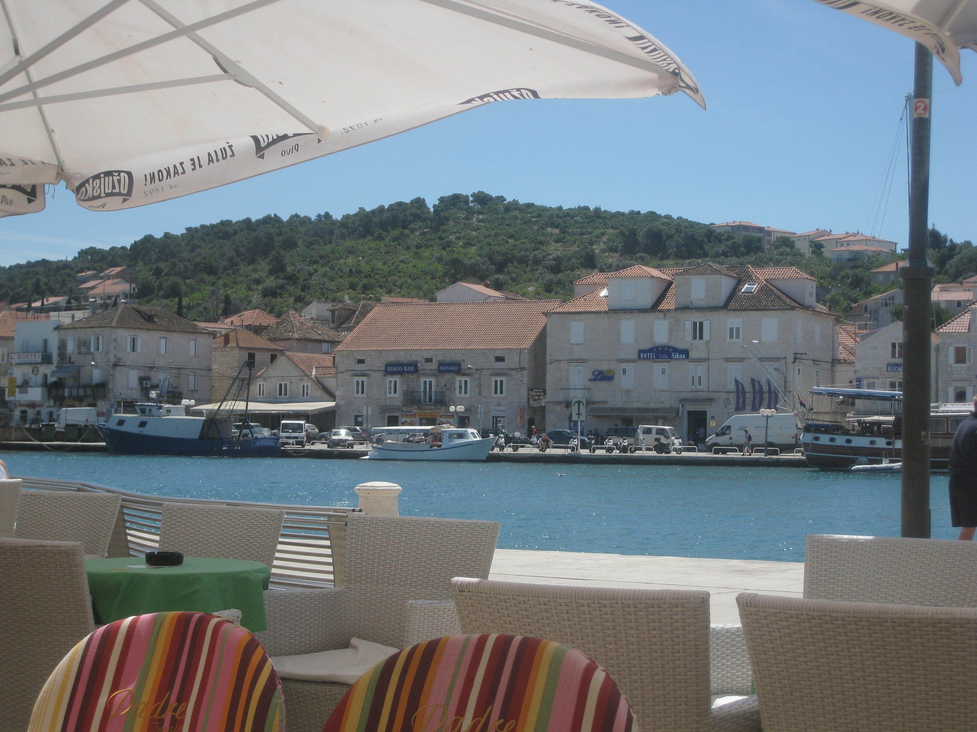 تناول الطعام بالخارج