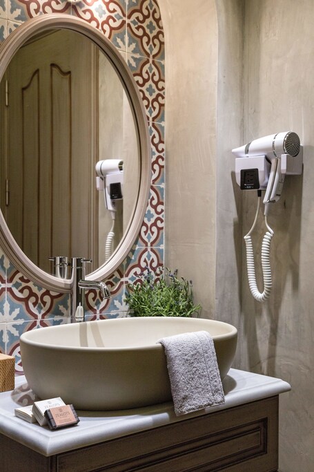 Estia Boutique Apartments - Image 54