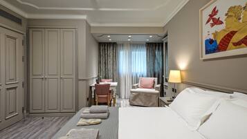 Studio, Ground Floor | Egyptian cotton sheets, premium bedding, Select Comfort beds
