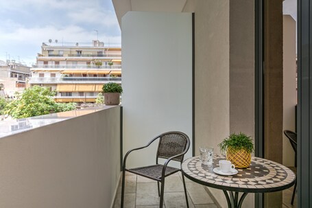 Estia Boutique Apartments - Image 15