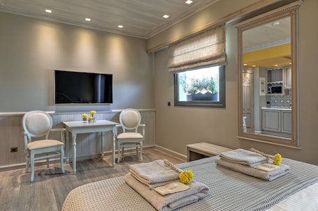 Estia Boutique Apartments - Image 12