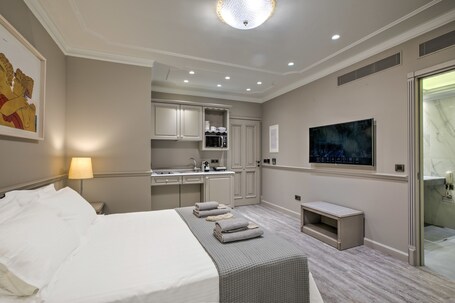 Estia Boutique Apartments - Image 4