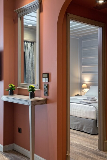Estia Boutique Apartments - Image 19
